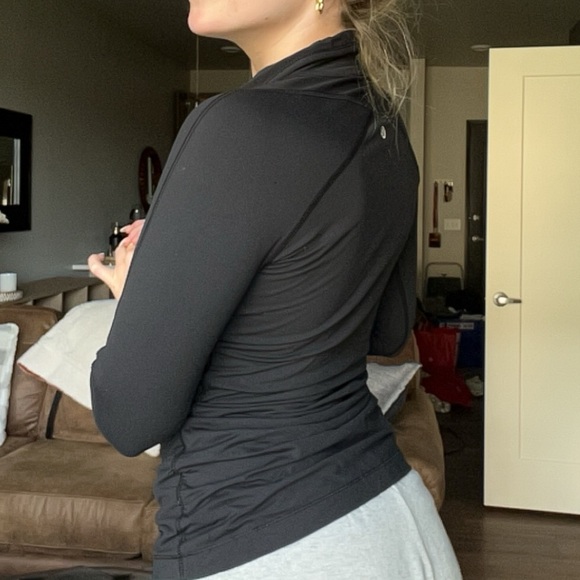 Lulu Workout Top - Picture 5 of 7